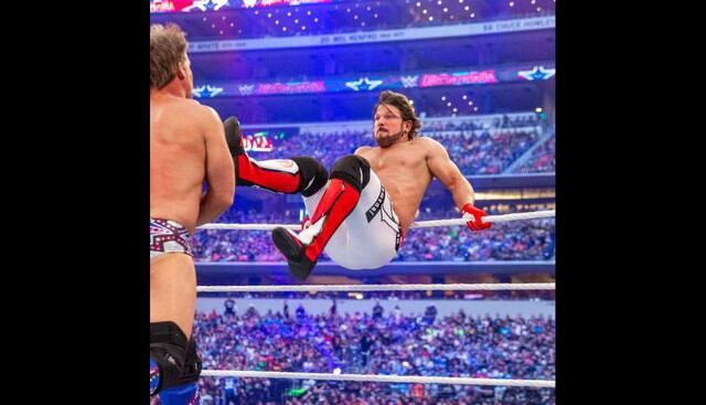 La experiencia de Chris Jericho se impuso para vencer al ‘Fenomenal. (Foto: WWE)