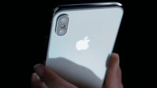 Maquetas del iPhone X de Apple aparecen en nuevo video filtrado a Internet