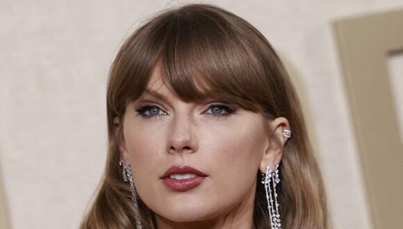 La cantante estadounidense Taylor Swift durante la ceremonia de los Golden Globes en enero de 2024 (Foto: AFP)