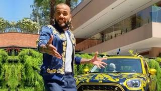 Dani Alves puso a la venta auto con un extraño diseño     