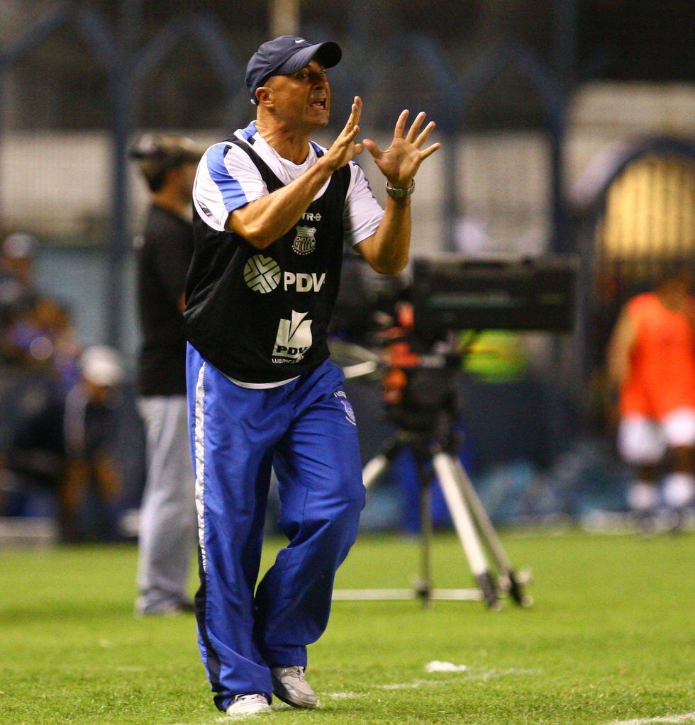 Jorge Sampaoli con Emelec se consagró como subcampeón de la Liga Ecuatoriana por el año 2010.