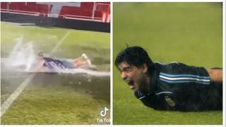 Como Maradona ante Perú: jóvenes se tiraron a la ‘piscina’ de la cancha tras diluvio [VIDEO]