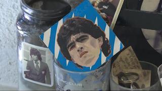 Santuario de Maradona en club Argentinos recibe visitas de fanáticos 
