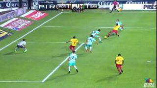 Jugadón de Andy Polo que pudo terminar en gol de Raúl Ruidíaz para el Morelia