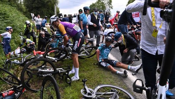 El accidente en el Tour de Francia se produjo el reciente sábado. (Foto: AFP)