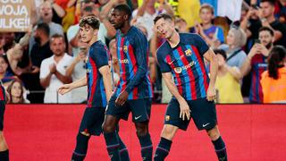 ¡El olfato de goleador! Robert Lewandowski y su primer gol con Barcelona en el Camp Nou 