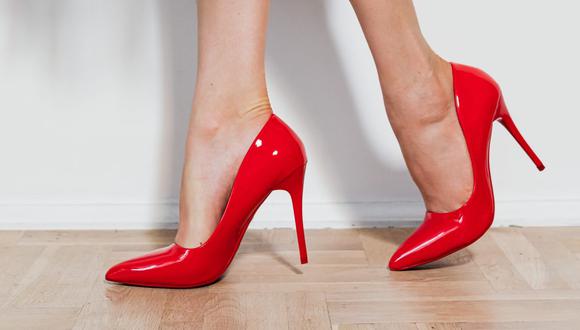 Este truco ayudará a que tus zapatos de tacón se ensanchen un poco y resulten mucho más cómodos. (Foto: Pexels)
