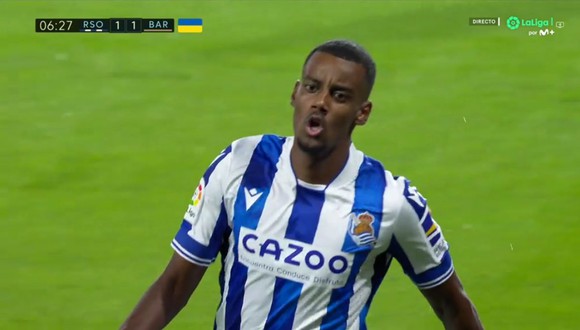 Alexander Isak se encargó de poner el 1-1 en el partido Real Sociedad vs. Barcelona. (Foto: Captura Movistar)