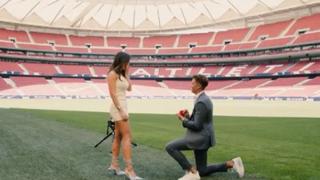 No hay mejor lugar: Llorente pidió matrimonio a su novia en el Wanda Metropolitano