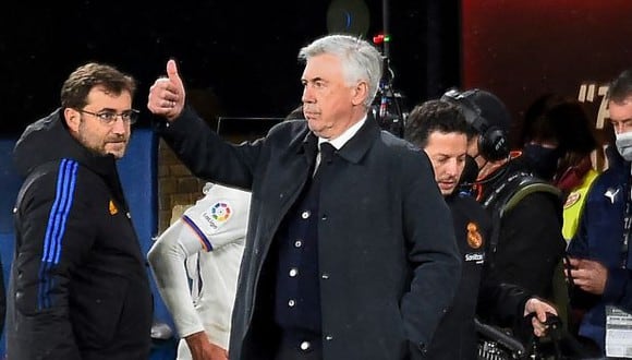 Carlo Ancelotti tiene contrato en Real Madrid hasta mediados del 2024. (Foto: AFP)