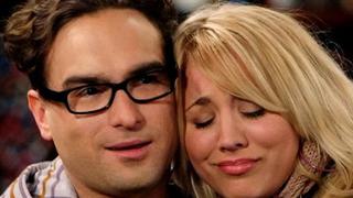 “The Big Bang Theory”: en qué escena se enamoraron Kaley Cuoco y Johnny Galecki