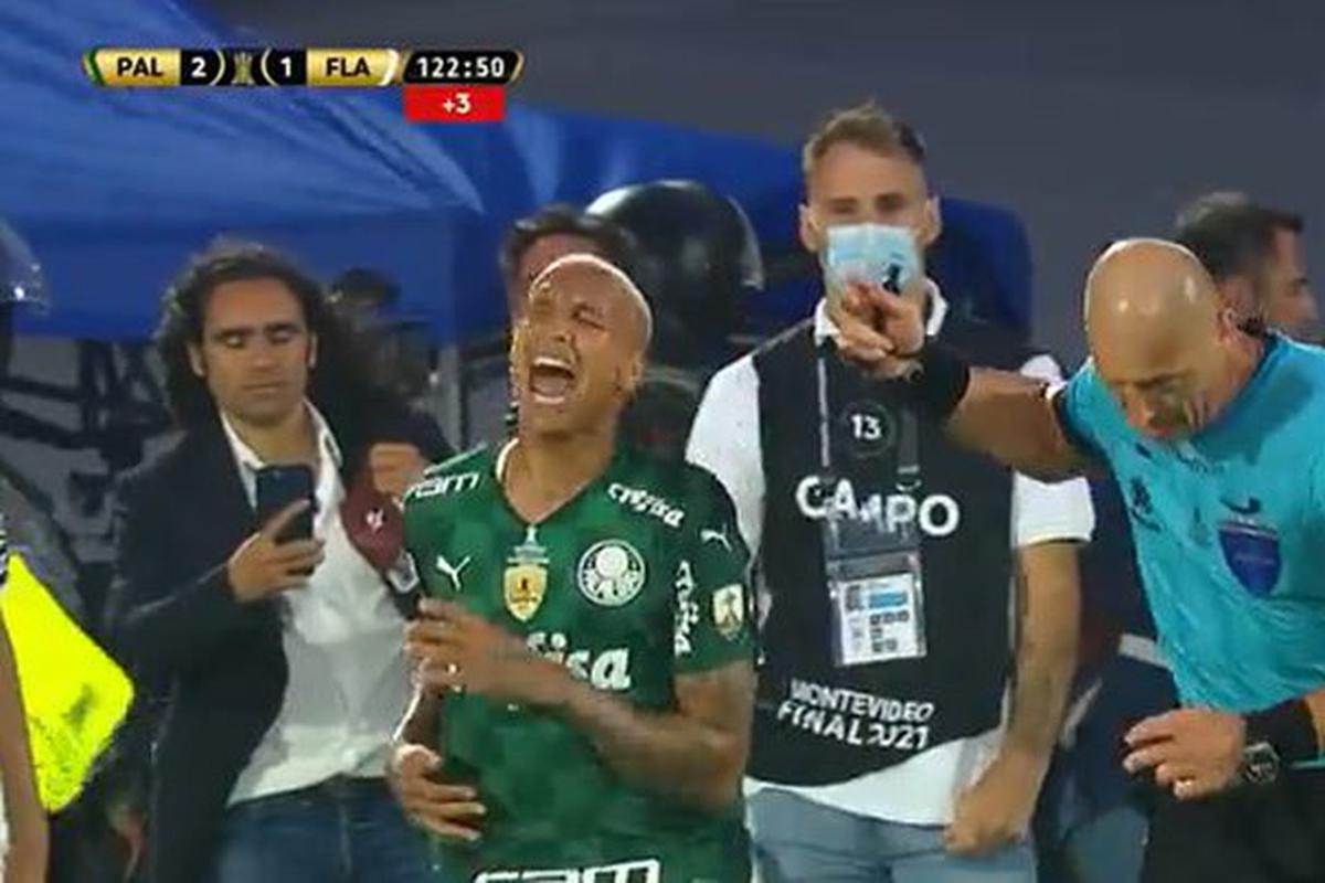Árbitro da final, Néstor Pitana ri de lance com Deyverson: 'Falei a ele que  tinha sido eu' - 04/01/2022 - Esporte - Folha
