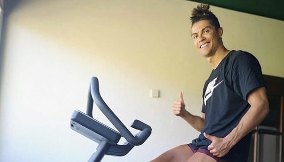 Cristiano Ronaldo tiene un nuevo look en plena cuarentena por el coronavirus. (Imagen: Instagram @cristiano)