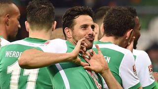Sorprende: Pizarro y Werder Bremen revelaron el nuevo número del 'Bombardero' en el club [FOTO]