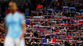 No se esperaba menos: Lyon tomó drástica medida con hincha que hizo saludo nazi en Champions