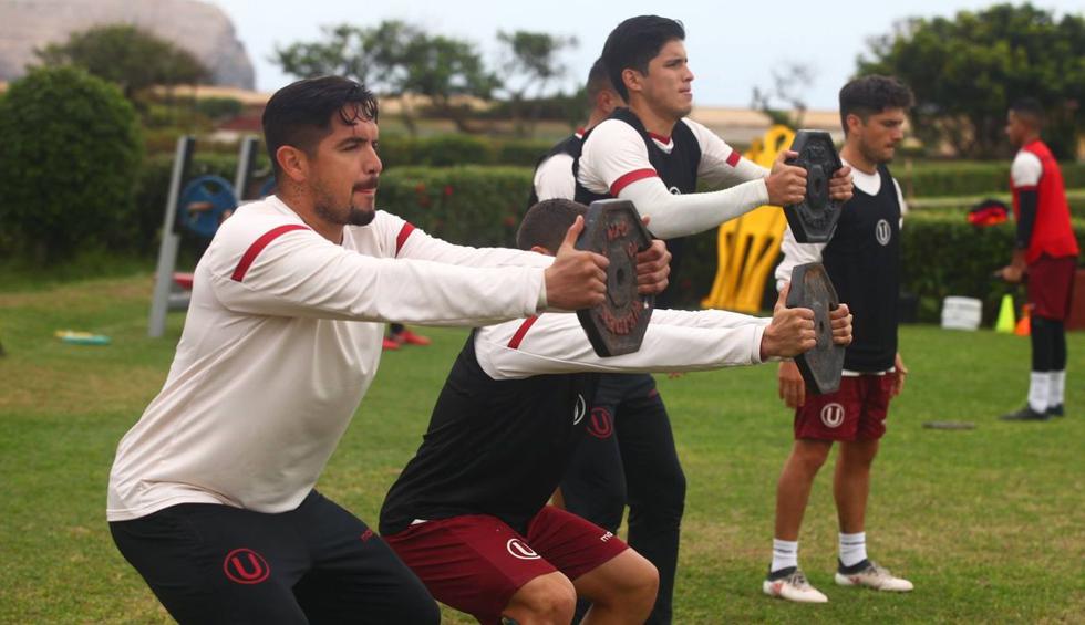 Juan Vargas tiene sobrecarga muscular y se queda en Lima