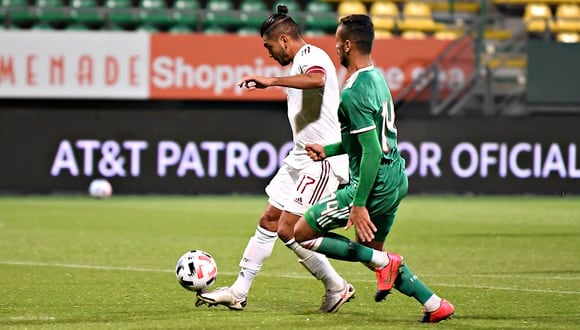 ‘Tecatito’ Corona anotó el primer gol para México, tras una excelente definición.
