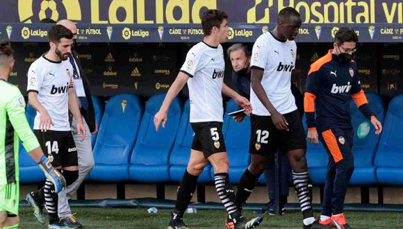 Cádiz se pronunció sobre la denuncia de racismo hecha por el jugador de Valencia Mouctar Diakhaby. (Foto: EFE)