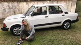 Joven comparte la foto de su auto nuevo y causa revuelo en las redes sociales 