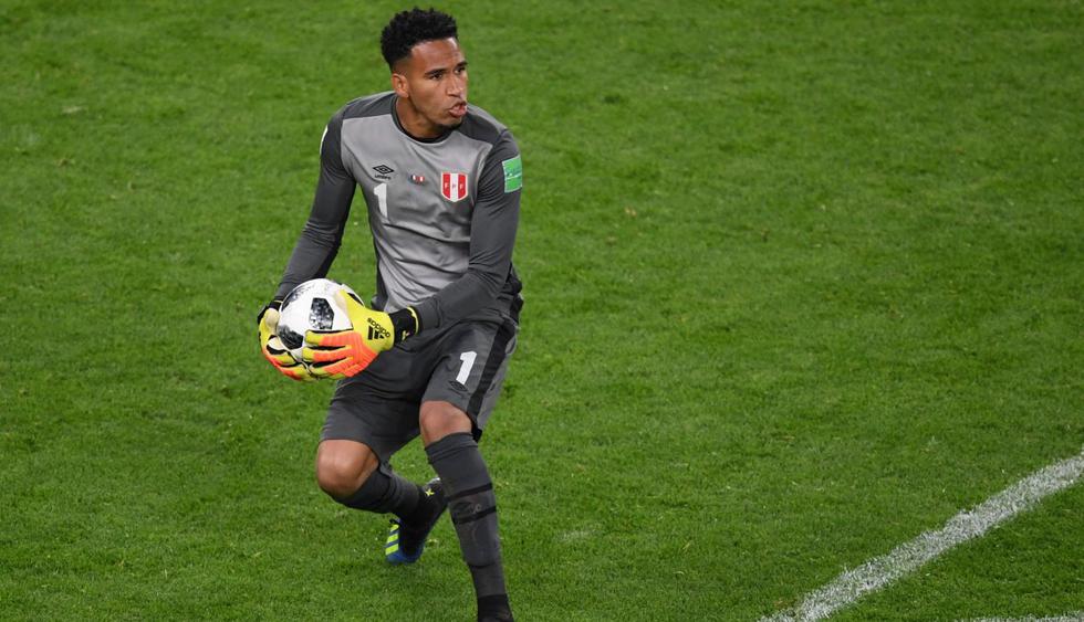 Pedro Gallese: "Que Ricardo Gareca se quede para que nos lleve otra vez al Mundial". (AFP/AP)