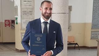 Porque querer es poder: Chiellini se graduó con honores en su Maestría de Administración de Empresas