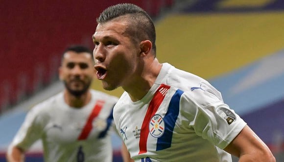 Paraguay avanzó a cuartos de final y contra Uruguay definirá las posiciones finales del grupo A. | Foto: AFP