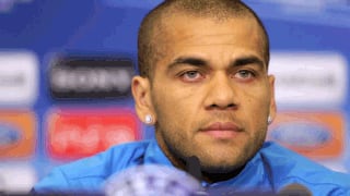 Abatido, sin apetito y acompañado de otro preso: así vivió Dani Alves su primer día en la cárcel