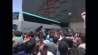 Perú vs. Nueva Zelanda: bus de los All Whites se atracó en ingreso al Estadio Nacional [VIDEO]