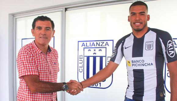 Rivadeneyra firmó por 2 años en Alianza Lima. (Prensa AL)