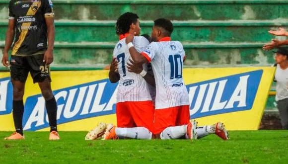 Unión Magdalena venció a Llaneros con dos goles polémicos y ascendió a la Primera División de Colombia. (Foto: Dimayor)