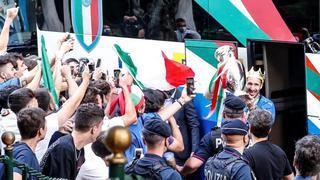 ‘It’s coming to Rome’: la ‘Azzurra’ volvió a casa con la copa de campeón de Europa