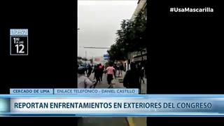 Barristas de Universitario y Alianza Lima se enfrentaron en las inmediaciones del Congreso [VIDEO]