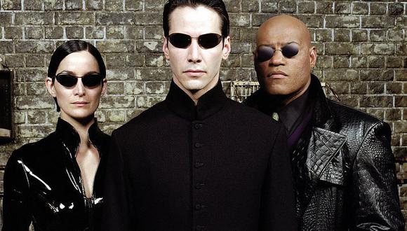 Keannu Reeves, Carrie-Ann Moss y Laurence Fishburne son los protagonistas de The Matrix, película de ciencia ficción estrenada el 31 de marzo de 1999. (Foto: cortesía Warner Bros.)