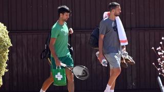 ¡Saltó a la pista! Novak Djokovic retomó sus entrenamientos de tenis en club de Marbella 