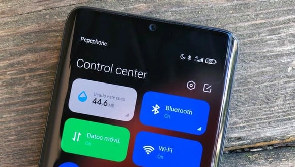 Deja de utilizar en tu teléfono el antiguo estilo de notificaciones o centro de control y renuévalo por el que te ofrece Xiaomi. (Foto: Xataka Android)
