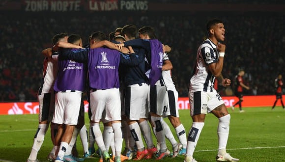 Un paso más: Talleres venció 2-0 a Colón y clasificó a cuartos de final en Copa Libertadores. (Foto: Getty Images)