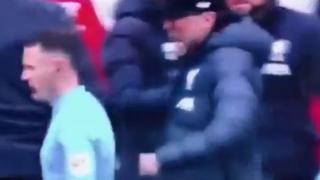Klopp, siempre polémico: su celebración de gol en cara del árbitro que es es viral [VIDEO]