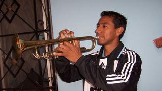 El fútbol y la música: Nolberto Solano forma parte de una selecta lista de futbolistas que combinaron estas dos pasiones