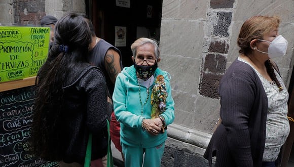 Pensión IMSS-ISSSTE 2021: cómo cobrar el aguinaldo en México y los días de depósito del pago (Foto: Getty Images).