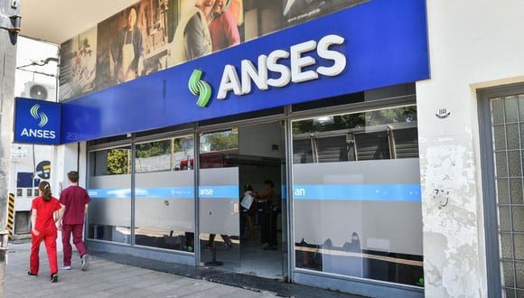 Bono Anses: el Gobierno argentino empezó a pagar los 10.000 pesos del refuerzo del Ingreso Familiar de Emergencia. (Foto: agencias).
