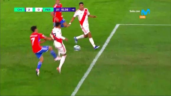 Marcos López anotó en propia puerta el 2-0 de Chile sobre Perú. (Video: Movistar Deportes)