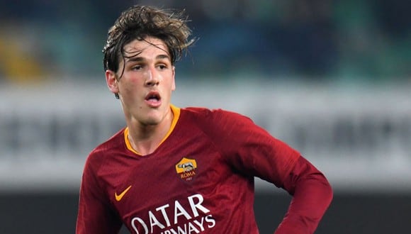 Nicolo Zaniolo se 'rompió' el ligamento cruzado durante el partido entre la Juventus y Roma por la Serie A de Italia. (Foto: Agencias)