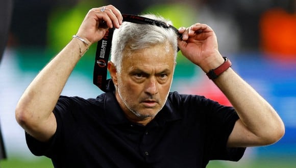 José Mourinho tiene contrato con la AS Roma hasta junio del 2024. (Foto: Reuters)
