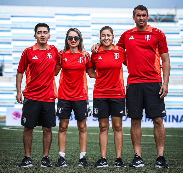 Jaqueline Ucella y su comando técnico para la selección femenina Sub-20. (Foto: FPF)