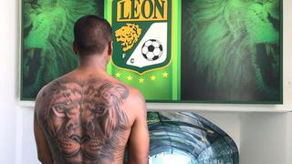 Pedro Aquino causó sensación con nuevo tatuaje: un león en toda la espalda [FOTO]