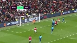 De cabeza: Fellaini marcó agónico gol de la victoria del Manchester United sobre Arsenal por Premier League