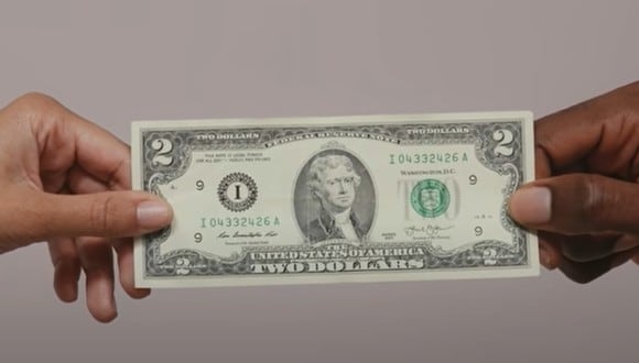 Los billetes de dos dólares son cotizados (Foto: Daniel Martel/YouTube)