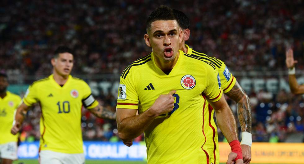 Rafael Santos Borré of Colombia celebrates a goal today during a South American qualifier match for the 2026 World Cup between Paraguay and Colombia at the Defensores del Chaco stadium in Asuncion, Paraguay. | Photo by Daniel Piris / EFE