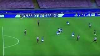 Renato Tapia quiso salir jugando con una 'ruleta', provocó gol de Napoli y lo peor vino después...