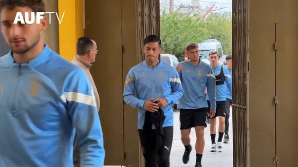 Uruguay gets ready for the match against Gambia, for the U-20 World Cup. (Video: AUF TV)